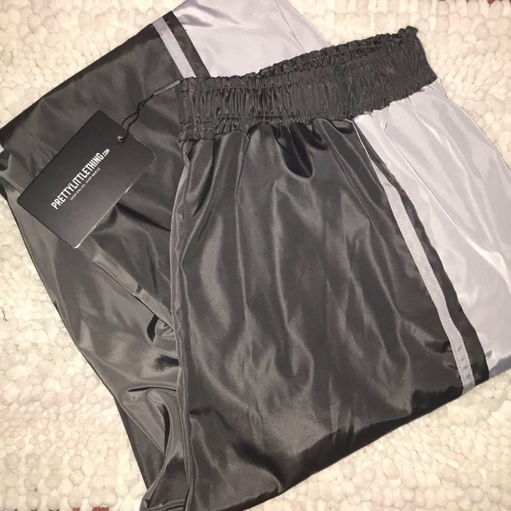 Charcoal Contrast Panel Pocket Shell Jogger - Picture 3 of 4